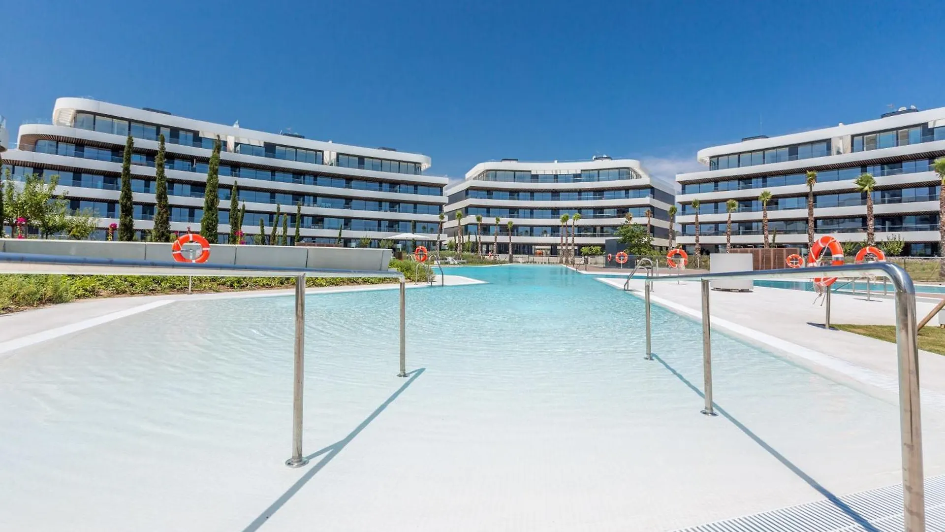Vivi Homes - Dali Pool, Sauna, Gym & Sea View Torremolinos 0*,  Spanien